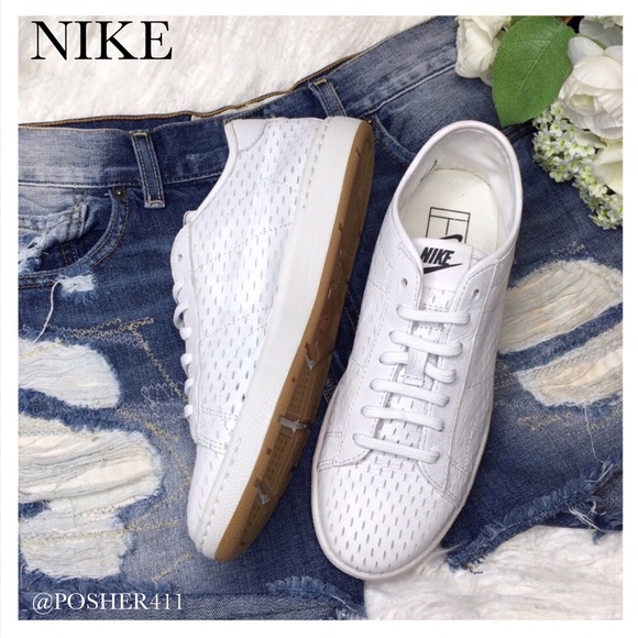 Nike Shoes - NWOT NIKE PERFORATED WHITE LEATHER SNEAKER