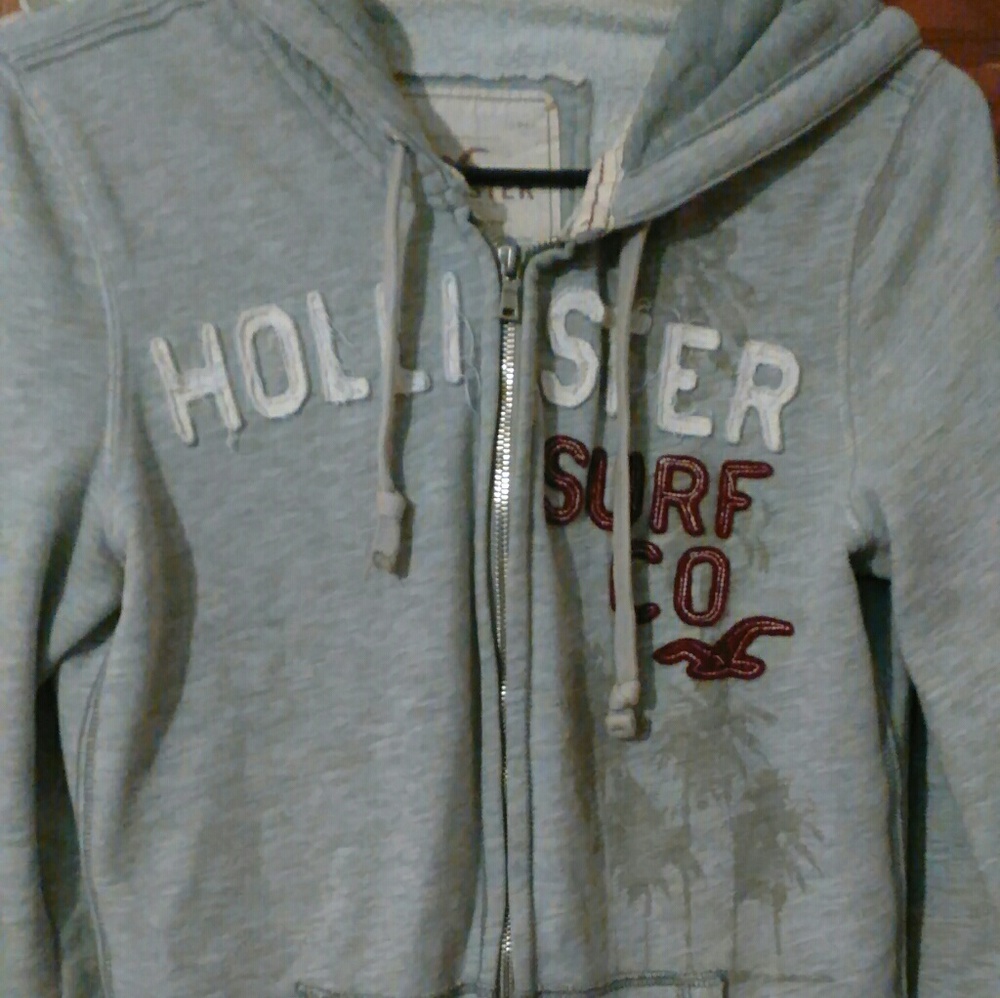 Juniors zip up