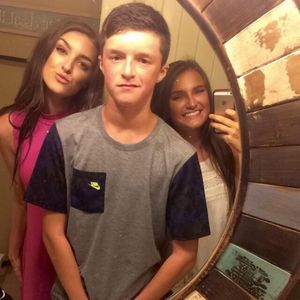 Meet your Posher, Chloe