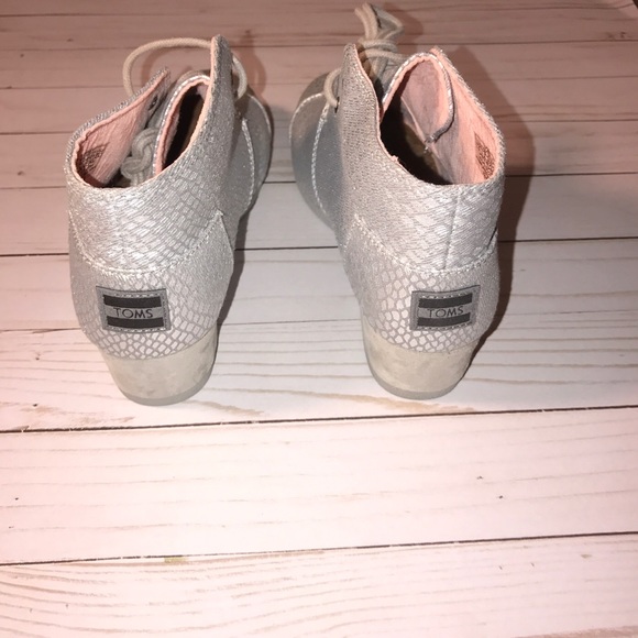 🎉2X HP🎉Toms (Size 8W/6Y) Booties - Picture 4 of 6