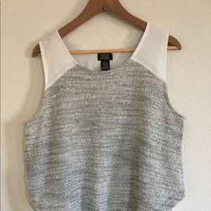 Sleeveless knit top