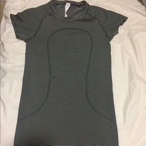 Lululemon top