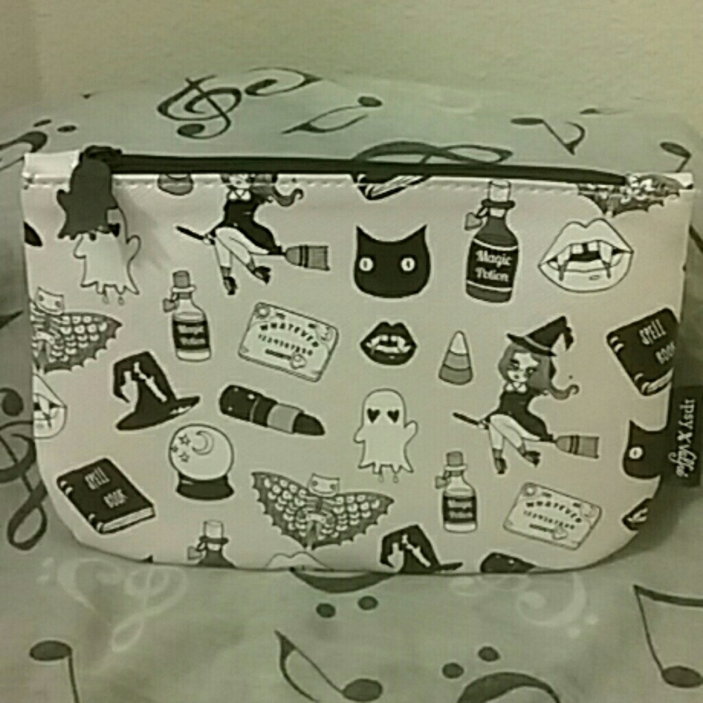 Makeup bag