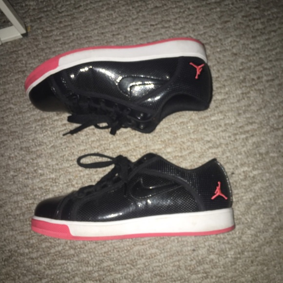 Black, white, coral Nike Jordan Sky High low tops - Picture 2 of 4