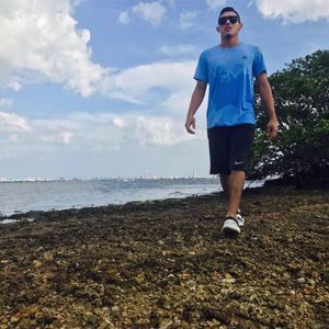 Meet your Posher, Juan camilo