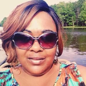 Meet your Posher, Monique