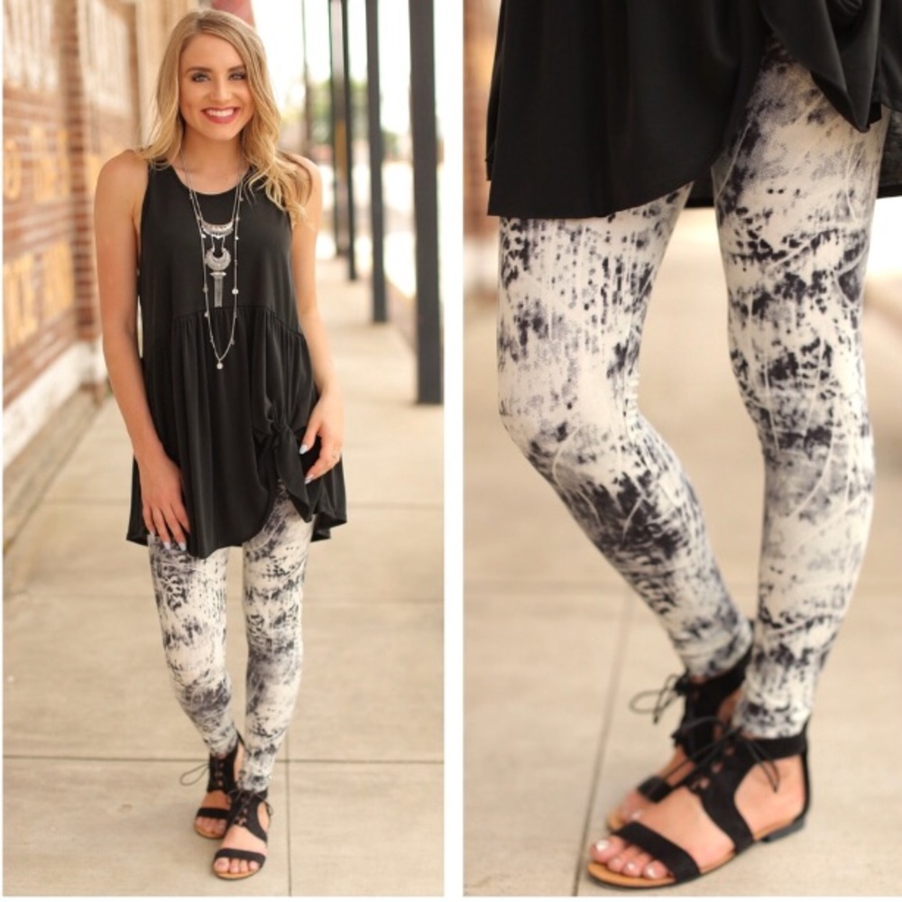 💥Only 1 Left 💥 Tie-dye leggings