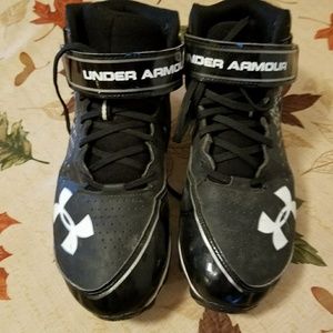 Men's under armour football cleats