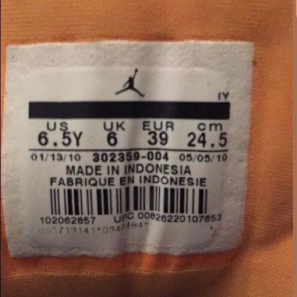 Air Jordan Retro 9 Size 6.5Y 302359-004 - Picture 2 of 2