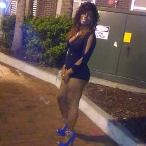 Meet your Posher, Aisha