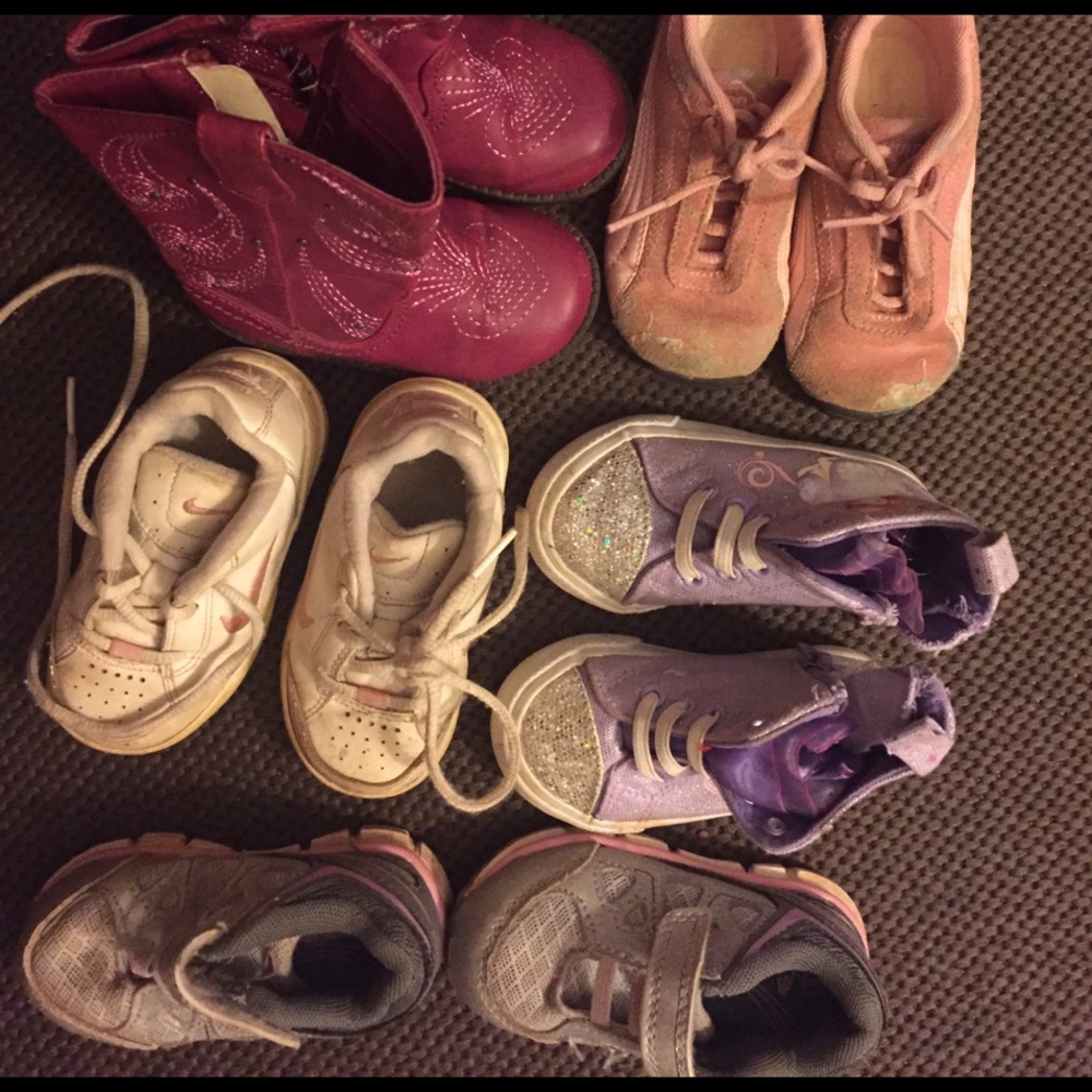 Lot of size 5 girls shoes/ boots