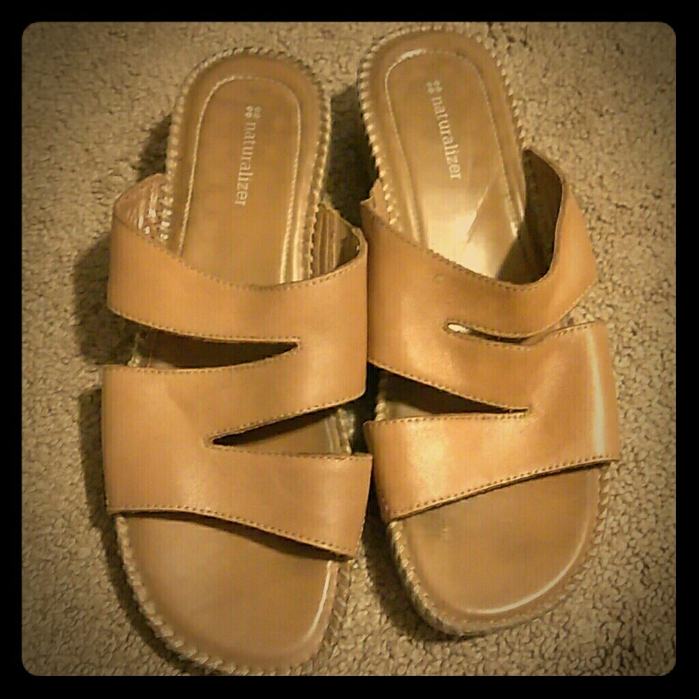 Naturalizer wedges size