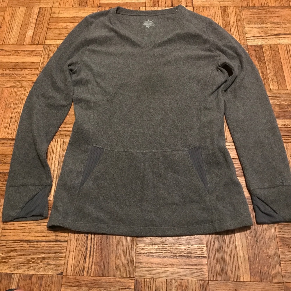 CuddlDuds Fleece Kangaroo Pocket Top Size M