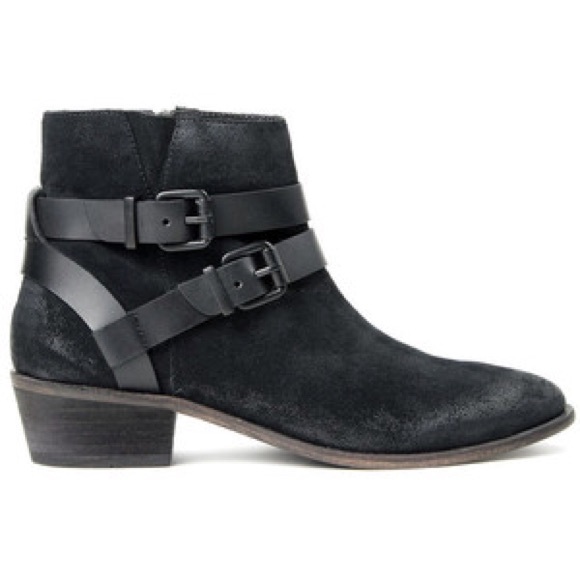 Black Leather Distressed Buckle Harness Ankle Boot - Picture 5 of 8