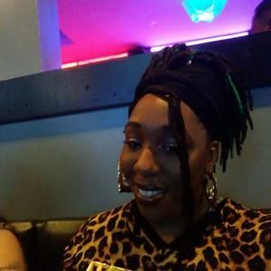 Meet your Posher, Nicole