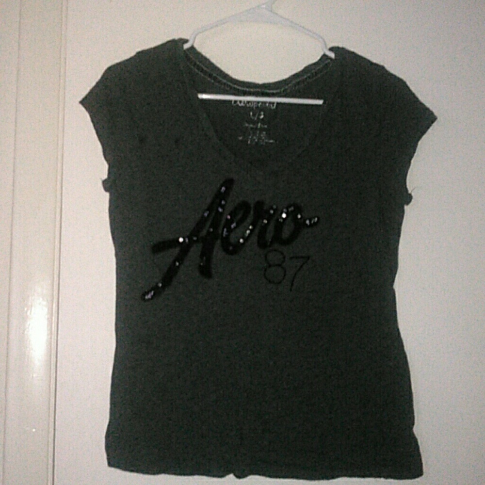 V neck tee