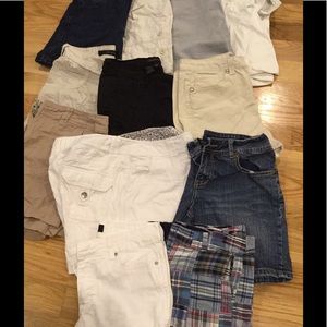 (1) lot of 12 pair shorts. All Size 8