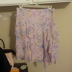 Tiered flouncy skirt