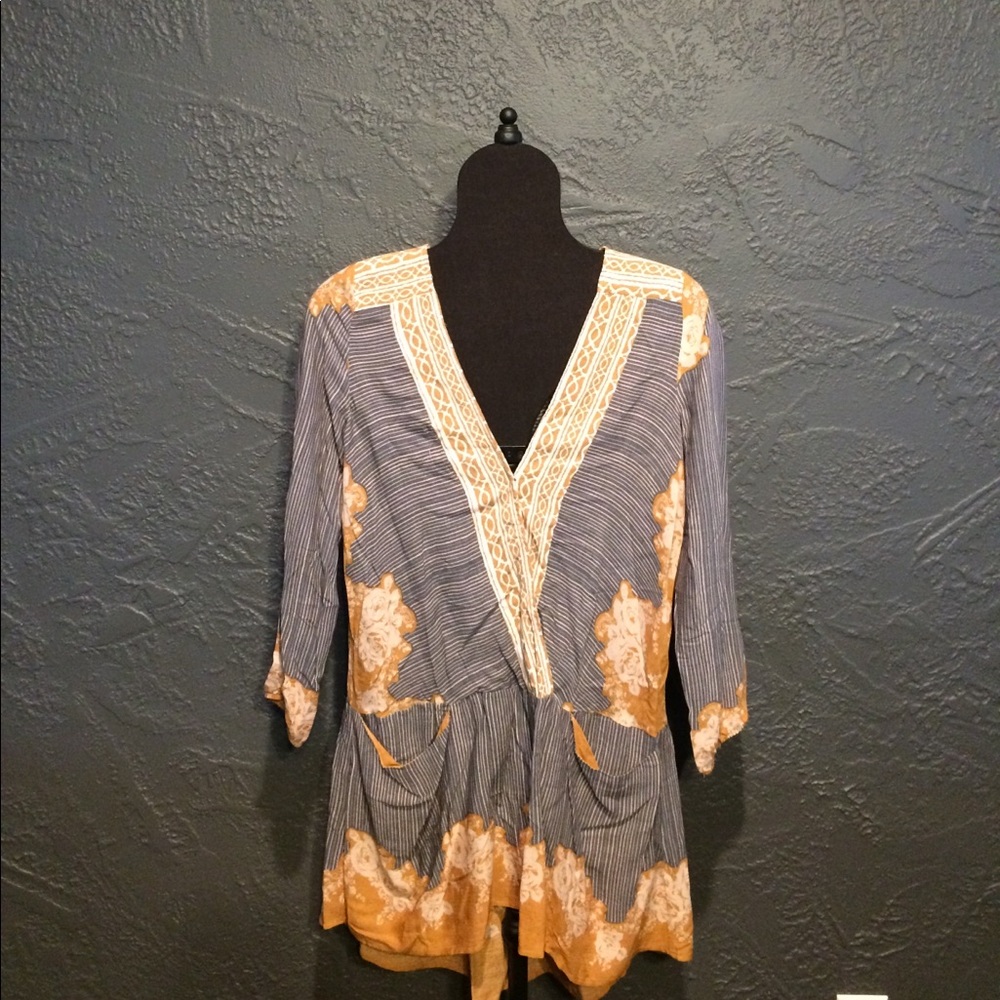 SALE 💋🎉FREE PEOPLE TUNIC