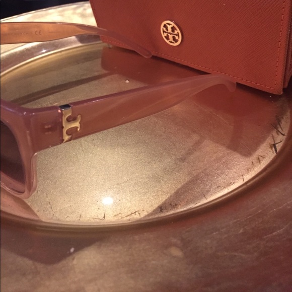 BRAND NEW Tory Burch Coral Cat Eye Sunglasses