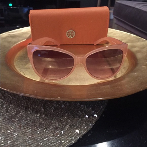 BRAND NEW Tory Burch Coral Cat Eye Sunglasses