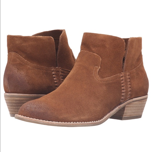 NIB Saddle Tan Distressed Butter Soft Ankle Bootie - Picture 4 of 7