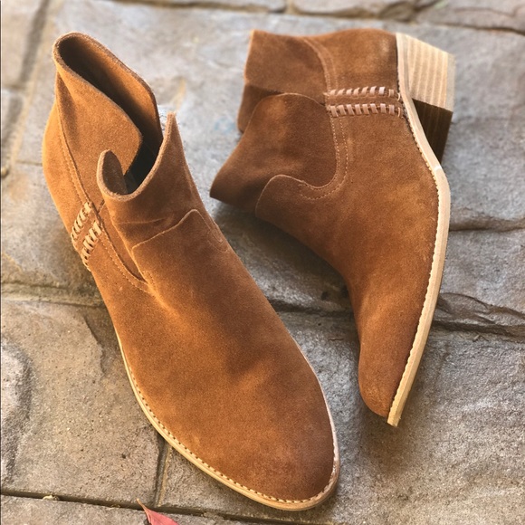 NIB Saddle Tan Distressed Butter Soft Ankle Bootie - Picture 6 of 7