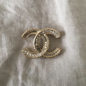 Authentic Chanel brooch - never worn!