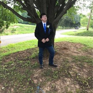 Meet your Posher, Brady