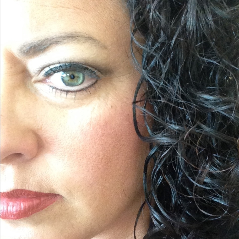 Meet your Posher, Danica