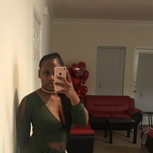 Meet your Posher, Jasmine