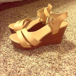 BRAND NEW Aldo wedges