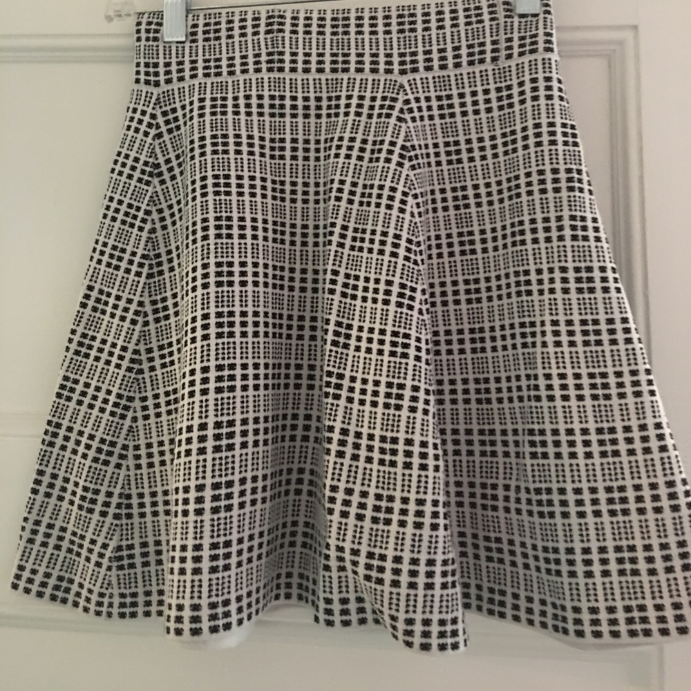 Theory black and white mini skirt
