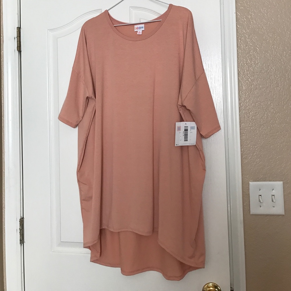 Nwt- lularoe irma- xl