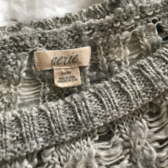 Super cute Aerie☀️ sweater. - Picture 2 of 2