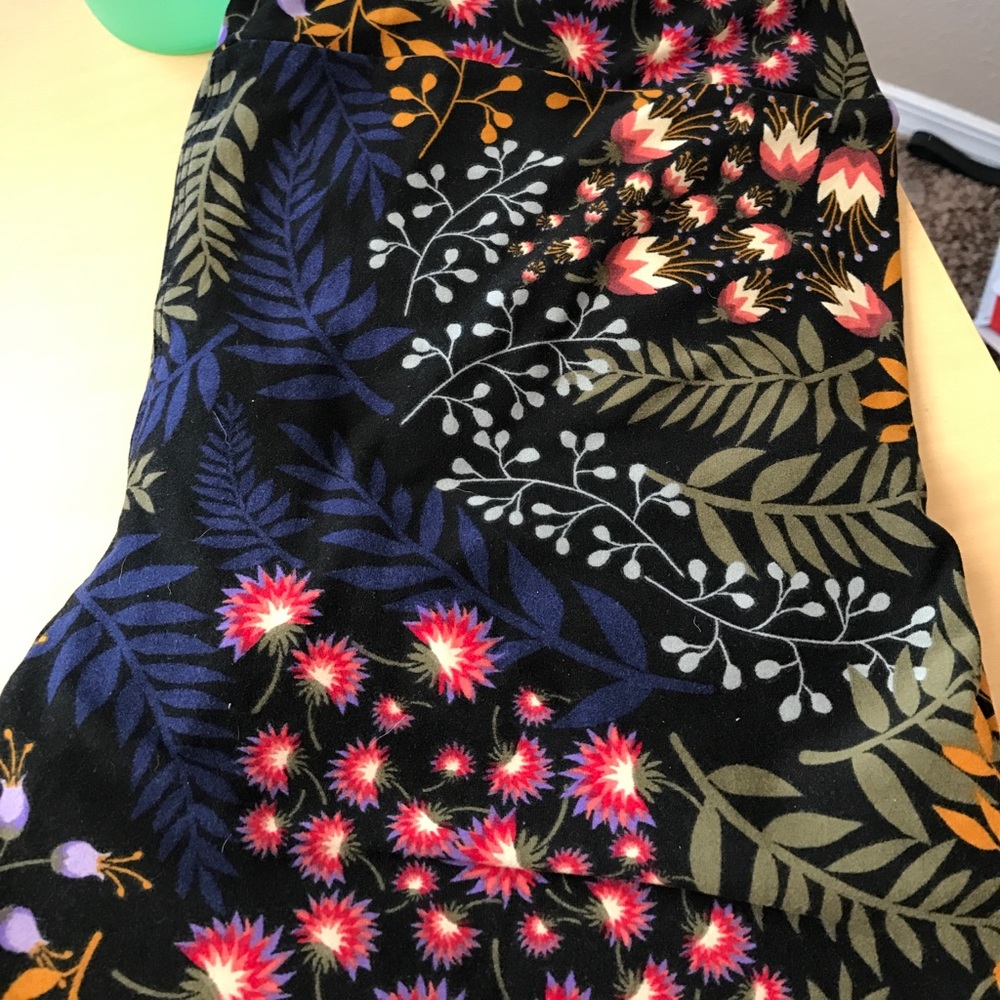 Lularoe tall and curvy leggings- new