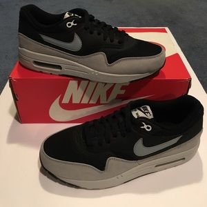 New women's air max 1 essential