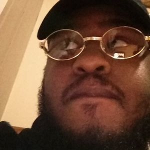 Meet your Posher, Deandre