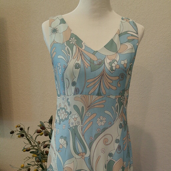 Easy Breezy Modern Dress for Summer - Picture 2 of 6