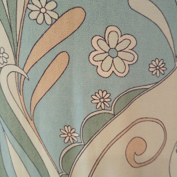 Easy Breezy Modern Dress for Summer - Picture 5 of 6