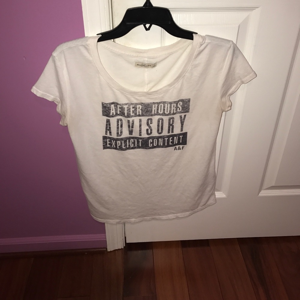 Graphic tee
