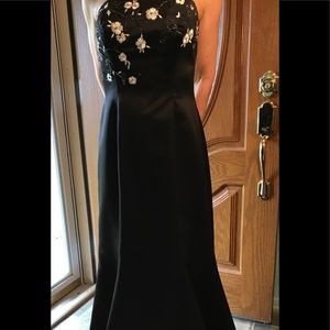 Mermaid Style Black Formal with Embroidery