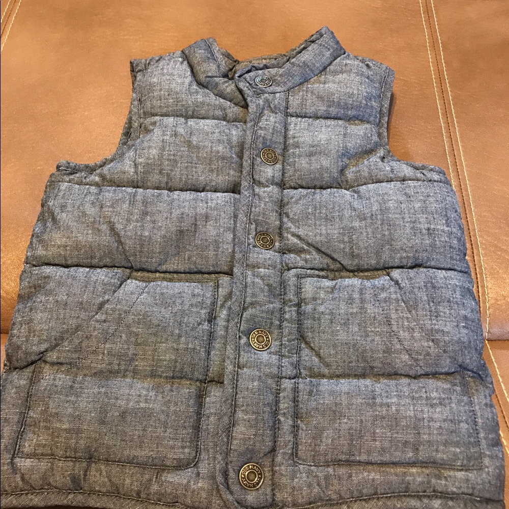 Boys size 5 puff vest