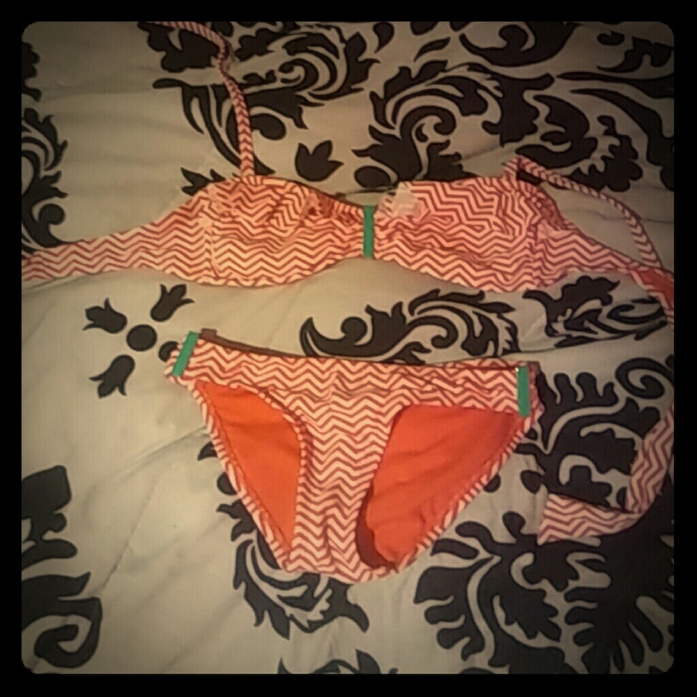 Bathing suit