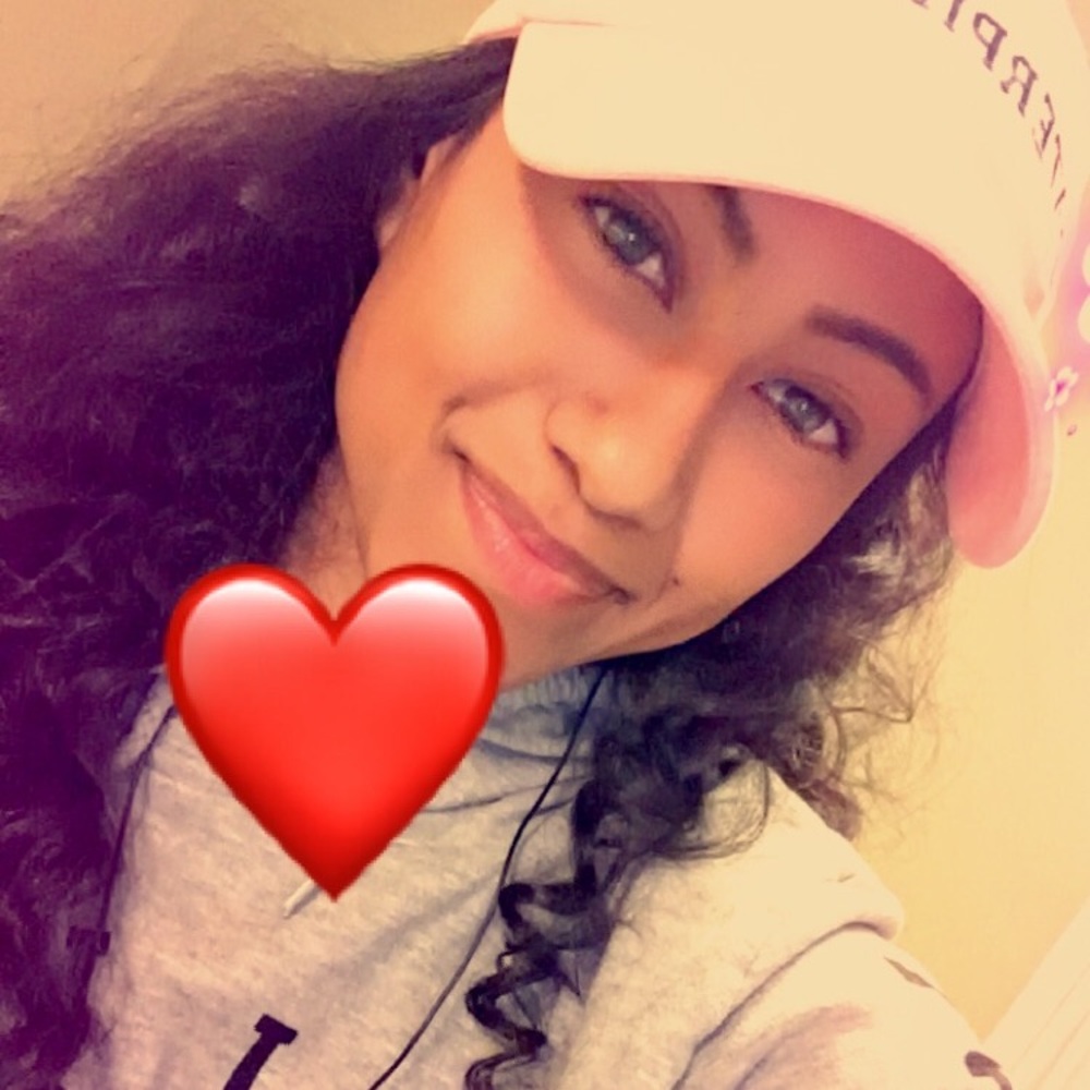 Meet your Posher, Vanessa