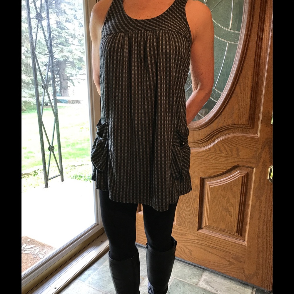 Cute tunic style sleeveless top
