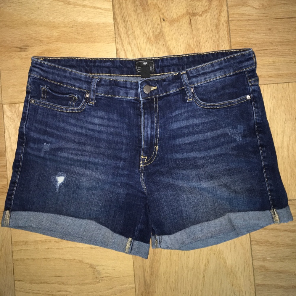 Sexy Boyfriend Shorts from GAP. Size 10.