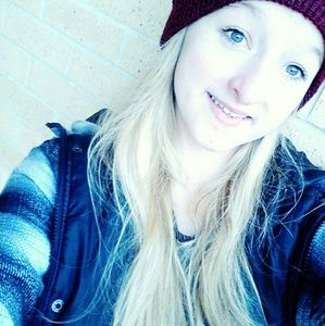 Meet your Posher, Violet