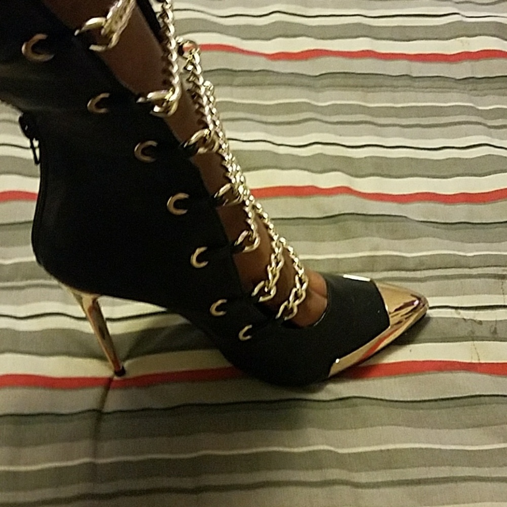 Trendy Stiletto boots /New Never Worn in box/dbag