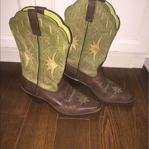 Ariat cow girl boots